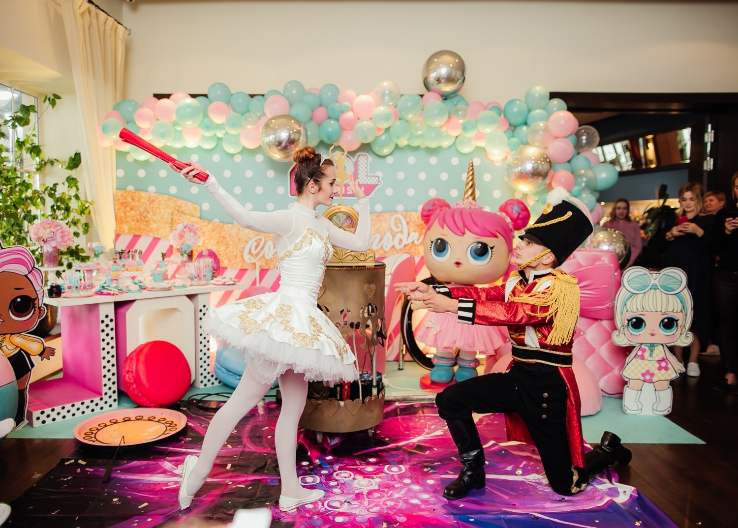 Шоу-программа на день рождения и другой праздник в Москве и области