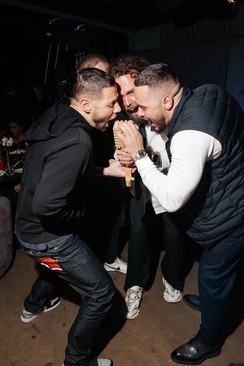 Караоке вечер