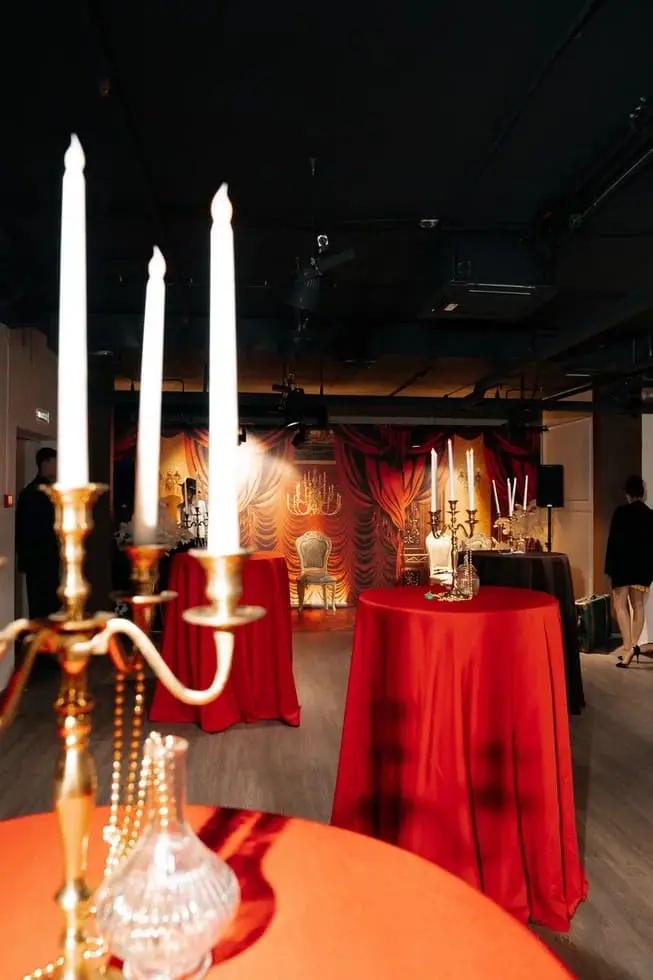 Ужин "Богатый прием в доме миллиардера Гэтсби" Ужин "Богатый прием в доме миллиардера Гэтсби"